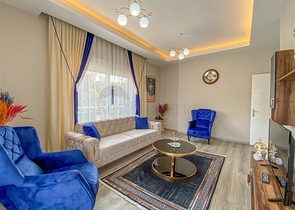 Трехкомнатная квартира с отдельной кухней в Демирташе