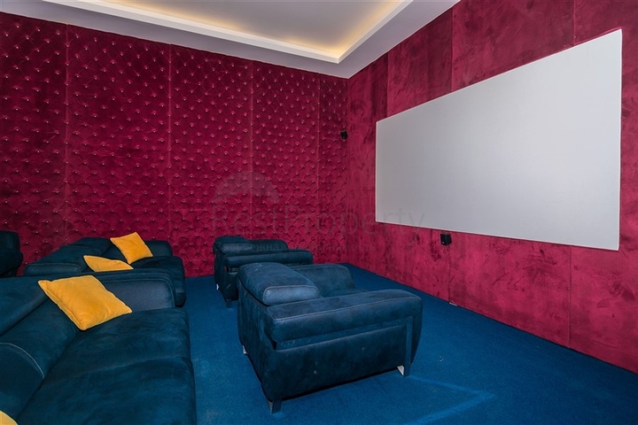 Четырехкомнатные апартаменты в комплексе премиум класса