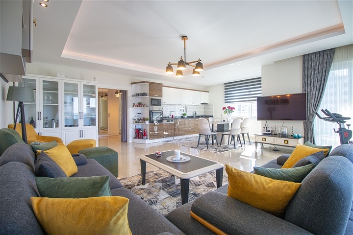 Четырехкомнатные апартаменты в комплексе премиум класса