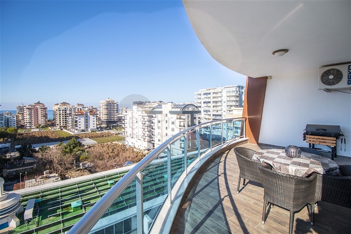 Четырехкомнатные апартаменты в комплексе премиум класса