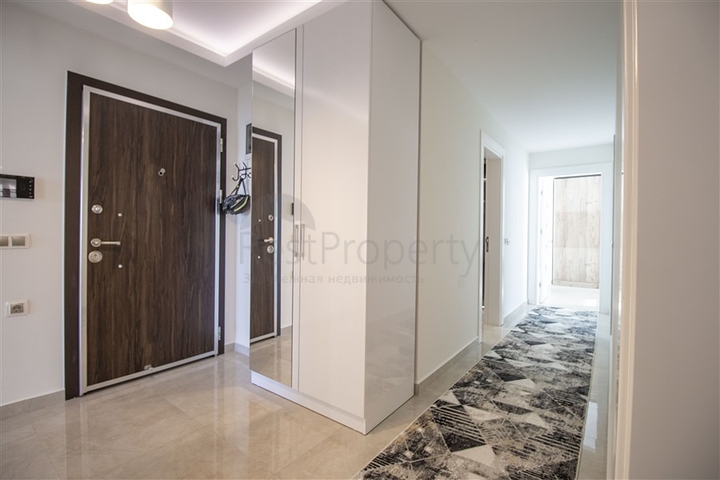 Четырехкомнатные апартаменты в комплексе премиум класса