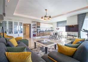 Четырехкомнатные апартаменты в комплексе премиум класса