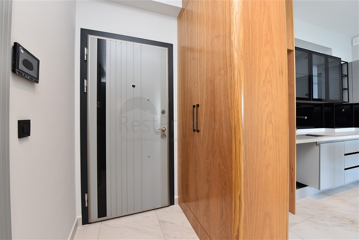 Двухкомнатная квартира в комплексе люкс класса с видом на море 