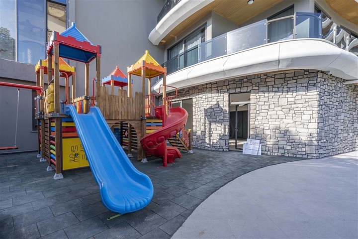 Двухкомнатная квартира в комплексе люкс класса с видом на море 