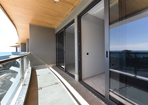 Двухкомнатная квартира в комплексе люкс класса с видом на море 