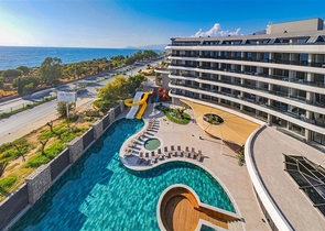 Двухкомнатная квартира в комплексе люкс класса с видом на море 