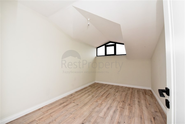 Пентхаус планировки 6+2 в районе пляжа Клеопатры