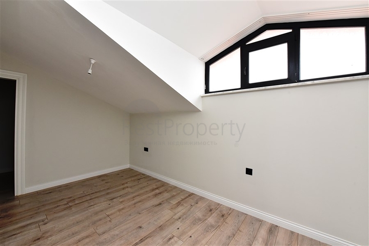 Пентхаус планировки 6+2 в районе пляжа Клеопатры