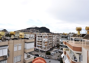 Пентхаус планировки 6+2 в районе пляжа Клеопатры