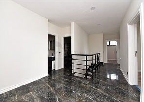 Пентхаус планировки 6+2 в районе пляжа Клеопатры