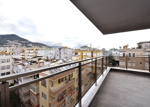 Пентхаус планировки 6+2 в районе пляжа Клеопатры