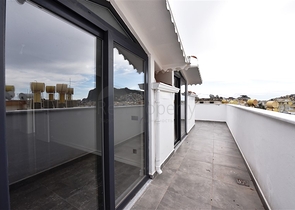 Пентхаус планировки 6+2 в районе пляжа Клеопатры