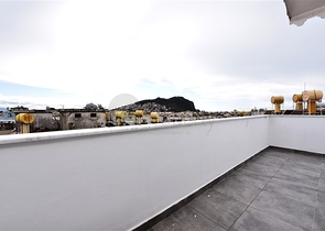 Пентхаус планировки 6+2 в районе пляжа Клеопатры