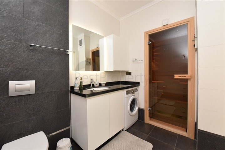 Роскошный пентхаус с видом на море