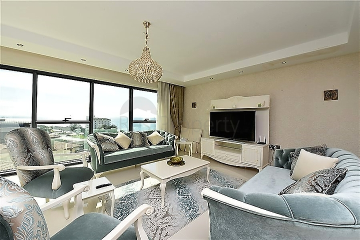 Роскошный пентхаус с видом на море