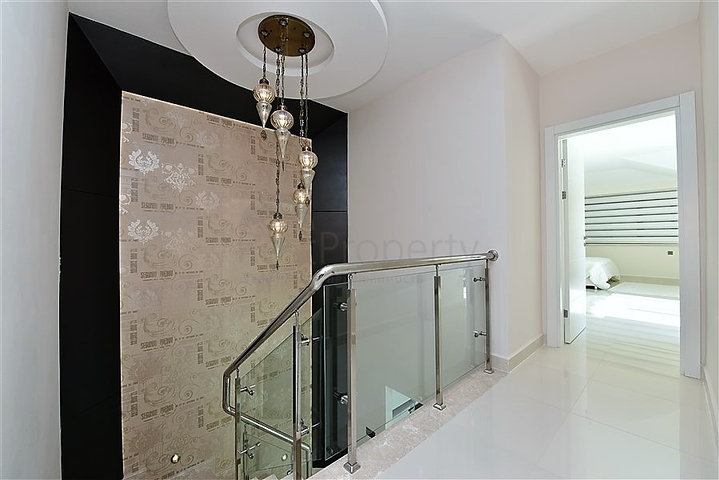 Роскошный пентхаус с видом на море