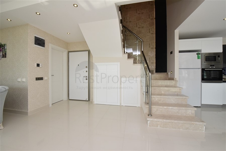 Роскошный пентхаус с видом на море