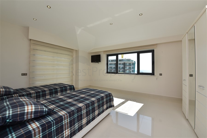 Роскошный пентхаус с видом на море