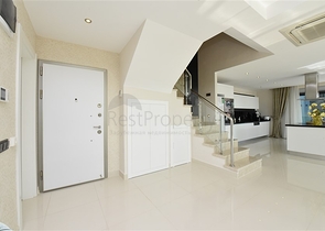 Роскошный пентхаус с видом на море