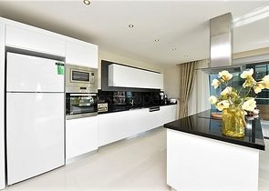 Роскошный пентхаус с видом на море