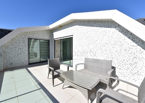 Роскошный пентхаус с видом на море