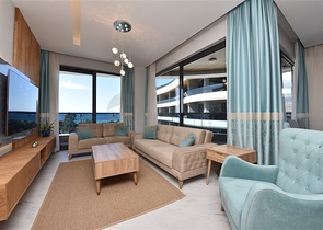 Меблированная трехкомнатная квартира на первой береговой линии