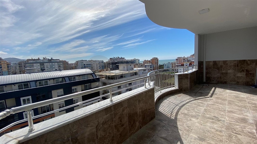 Квартира в 300 метрах от моря в популярном районе Махмутлар