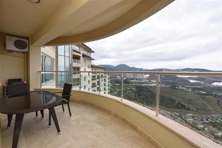 Меблированная квартира в комплексе с отельной инфраструктурой 