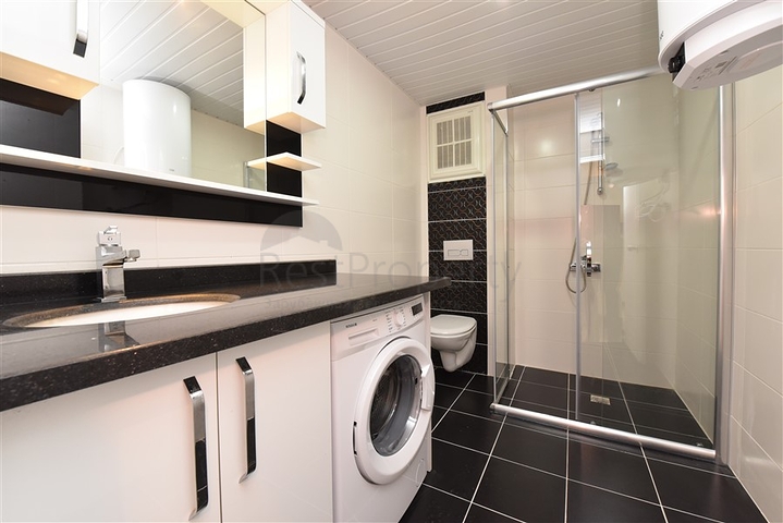 Меблированные апартаменты планировкой 1+1 на пляже Клеопатра