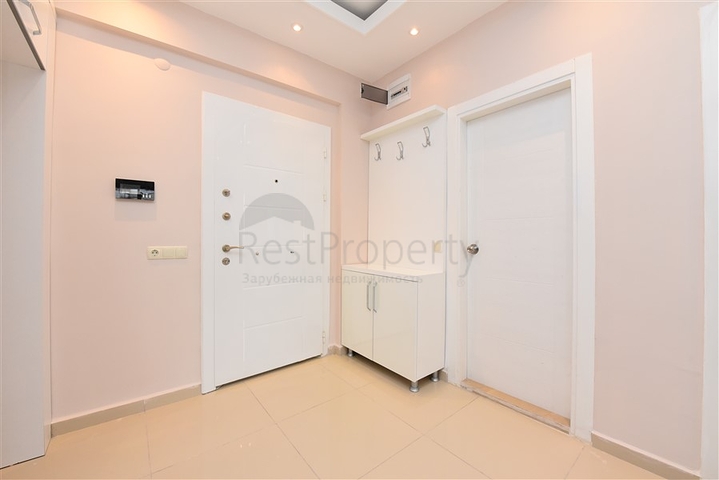 Меблированные апартаменты планировкой 1+1 на пляже Клеопатра