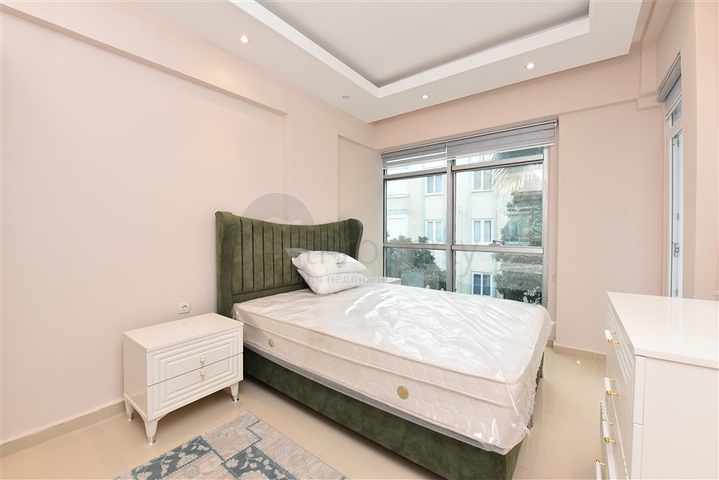 Меблированные апартаменты планировкой 1+1 на пляже Клеопатра