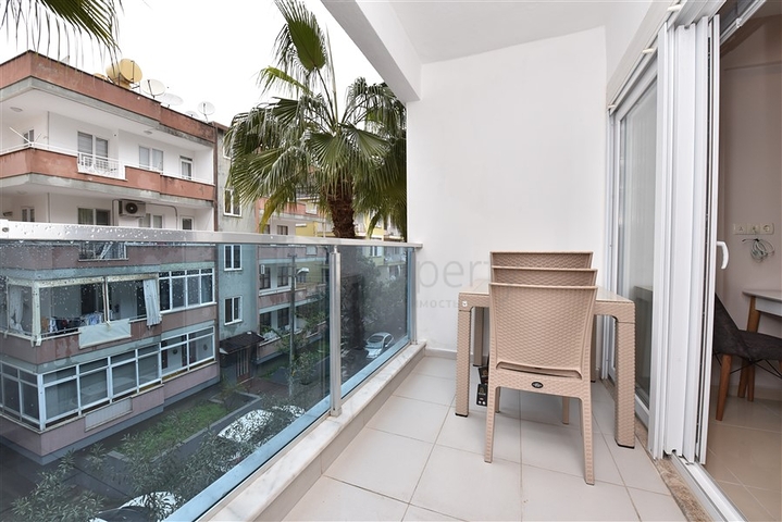 Меблированные апартаменты планировкой 1+1 на пляже Клеопатра