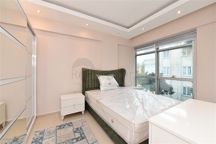 Меблированные апартаменты планировкой 1+1 на пляже Клеопатра