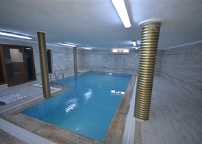 Меблированные апартаменты планировкой 1+1 на пляже Клеопатра