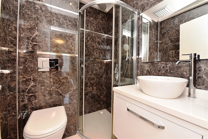 Трехкомнатная квартира с отдельной кухней в тихом районе Кестель