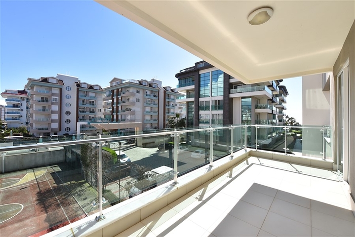 Трехкомнатная квартира с отдельной кухней в тихом районе Кестель