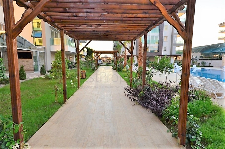 Трехкомнатная квартира с отдельной кухней в тихом районе Кестель