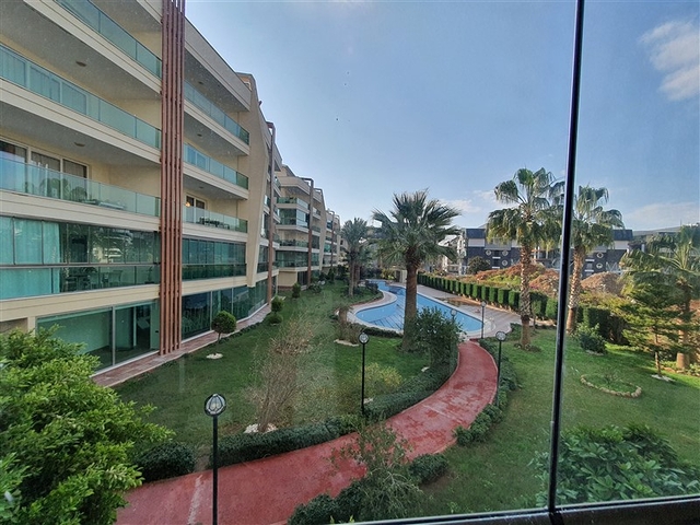 Двухкомнатная квартира в районе Оба