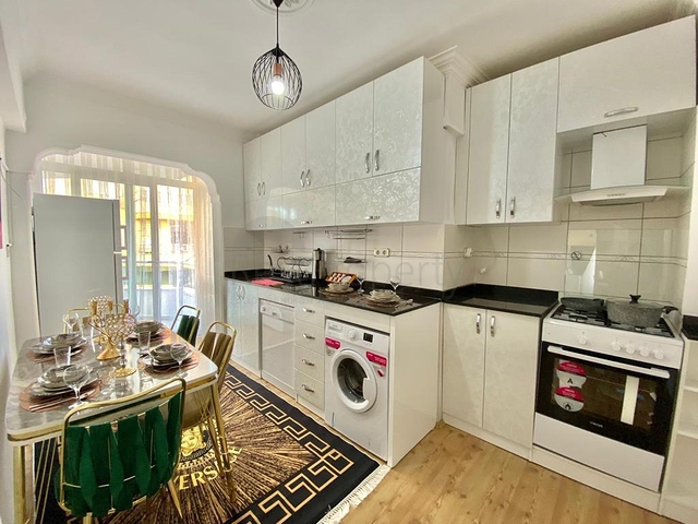 Семейная квартира в 100 метрах до моря в районе Махмутлар