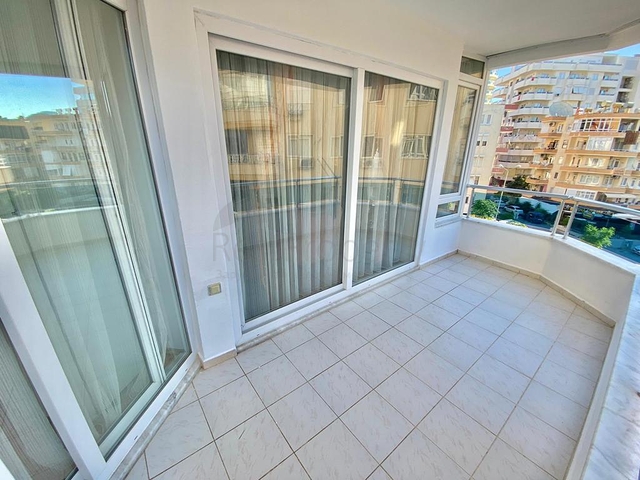 Семейная квартира в 100 метрах до моря в районе Махмутлар