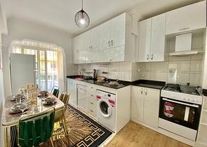 Семейная квартира в 100 метрах до моря в районе Махмутлар