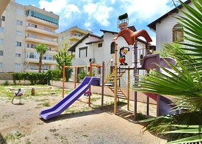 Семейная квартира в 100 метрах до моря в районе Махмутлар