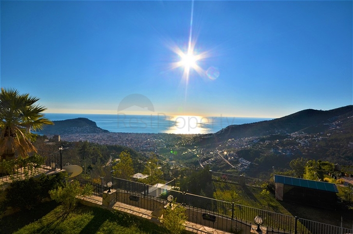 Вилла с панорамным видом на Аланью