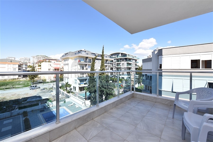 Трехкомнатная квартира в районе Авсаллар