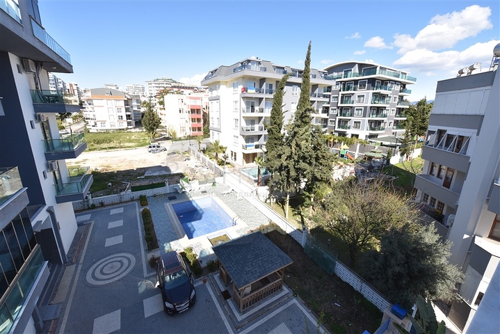 Трехкомнатная квартира в районе Авсаллар