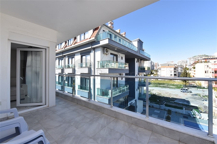 Трехкомнатная квартира в районе Авсаллар