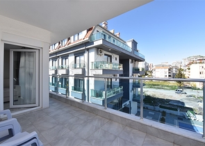 Трехкомнатная квартира в районе Авсаллар