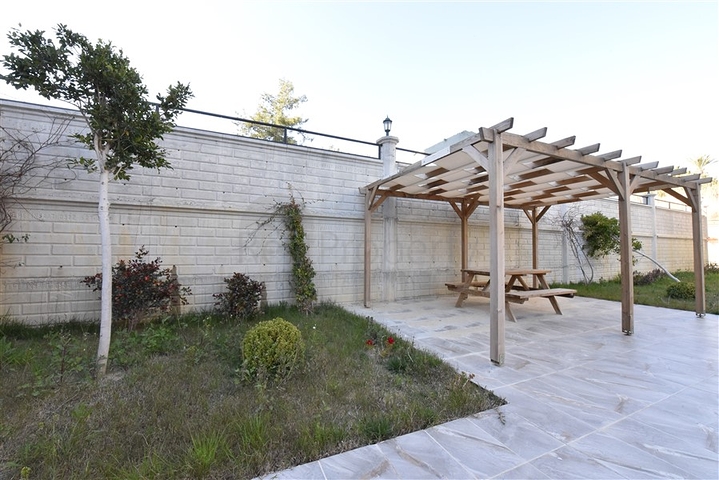 Квартира в Авсалларе с качественной чистовой отделкой в комплексе с инфраструктурой