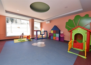 Квартира в Авсалларе с качественной чистовой отделкой в комплексе с инфраструктурой