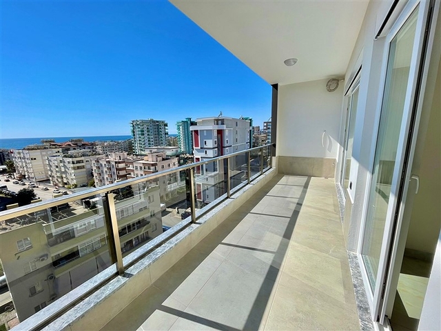 Новая двухкомнатная квартира с видом на море